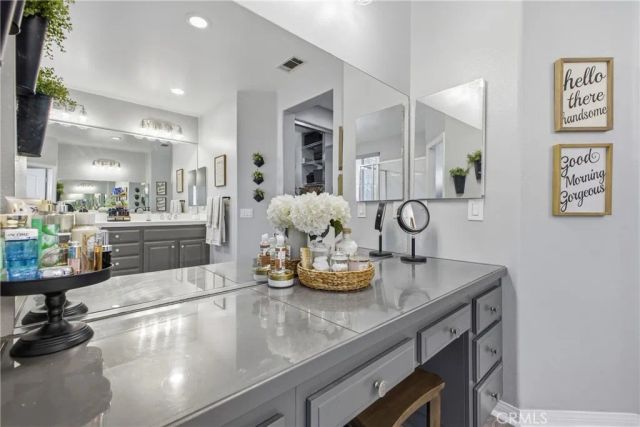 21116 Cross Creek Drive, Saugus, CA 91350