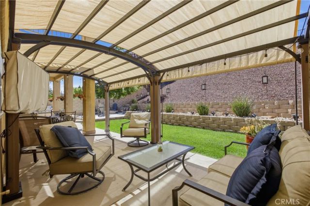21116 Cross Creek Drive, Saugus, CA 91350