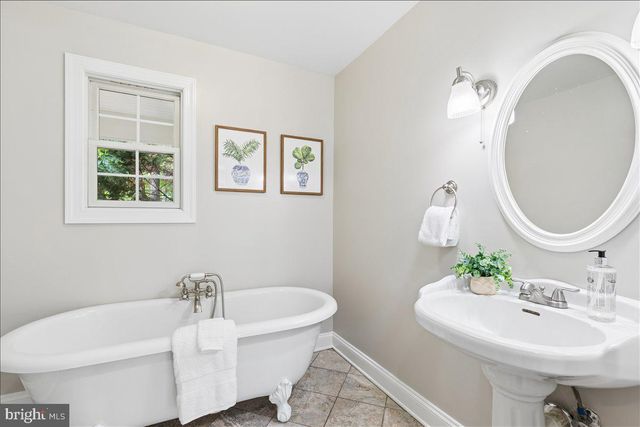 102 LITTLE NECK RD, Stevensville, MD 21666