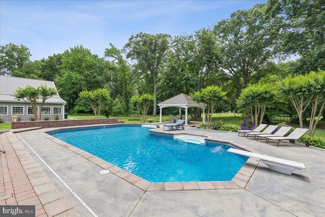 102 LITTLE NECK RD, Stevensville, MD 21666