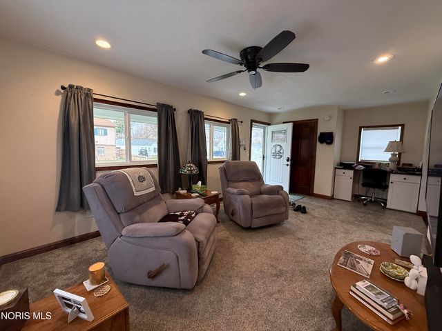 5554 Steffens Avenue, Toledo, OH 43623