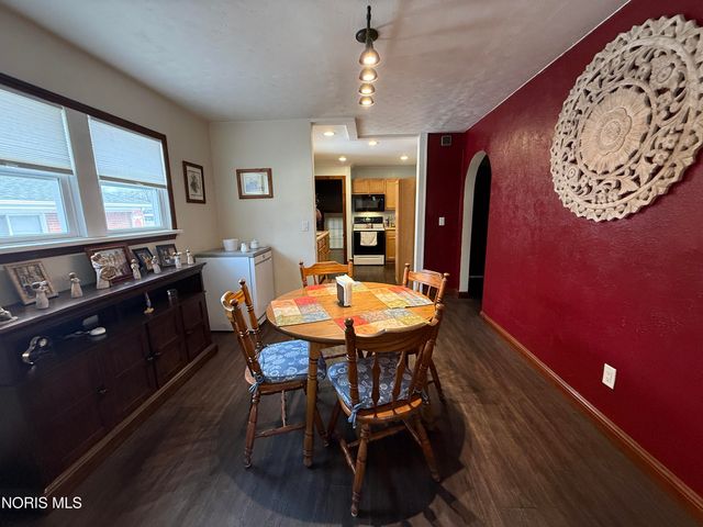 5554 Steffens Avenue, Toledo, OH 43623