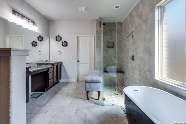 1728 Fall View, New Braunfels, TX 78130