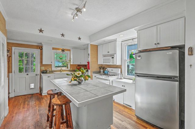 2154 Saint James Drive, Charleston, SC 29412
