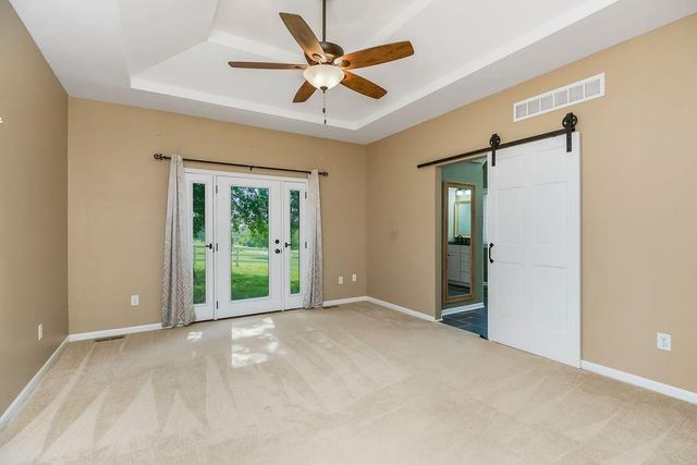 13223 N Virginia Avenue, Smithville, MO 64089