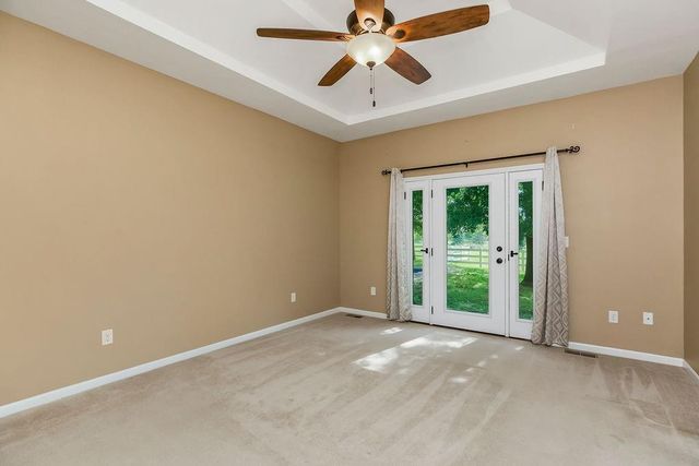 13223 N Virginia Avenue, Smithville, MO 64089