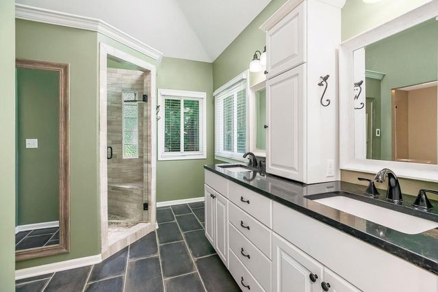 13223 N Virginia Avenue, Smithville, MO 64089