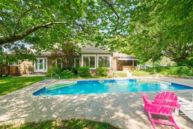 13223 N Virginia Avenue, Smithville, MO 64089