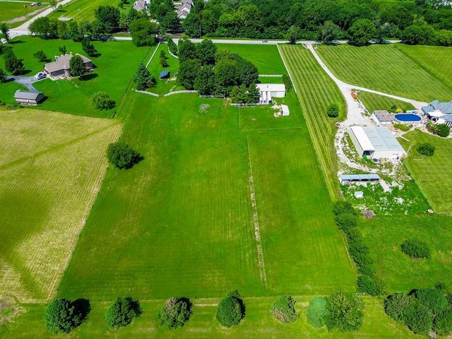 13223 N Virginia Avenue, Smithville, MO 64089