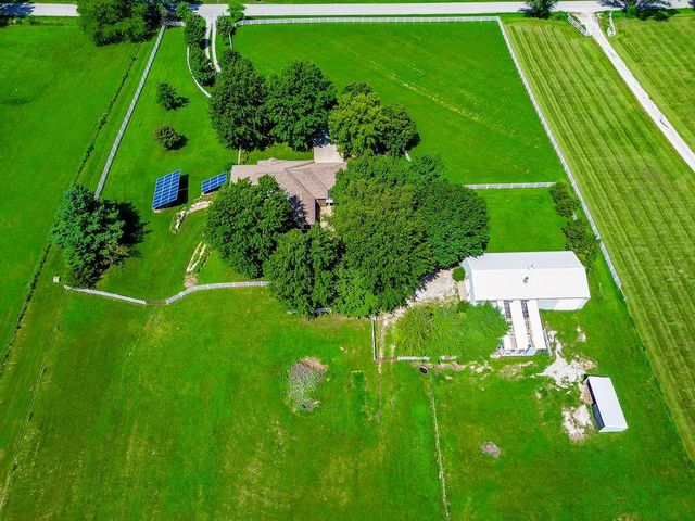 13223 N Virginia Avenue, Smithville, MO 64089