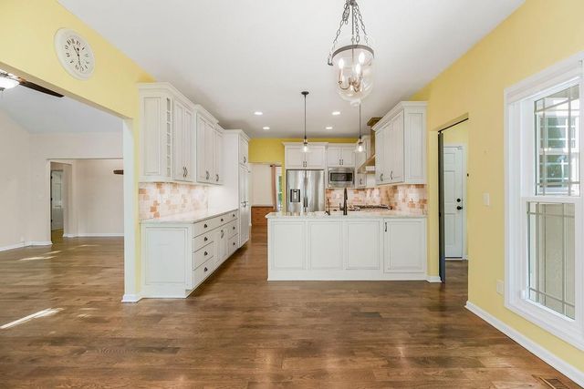 13223 N Virginia Avenue, Smithville, MO 64089