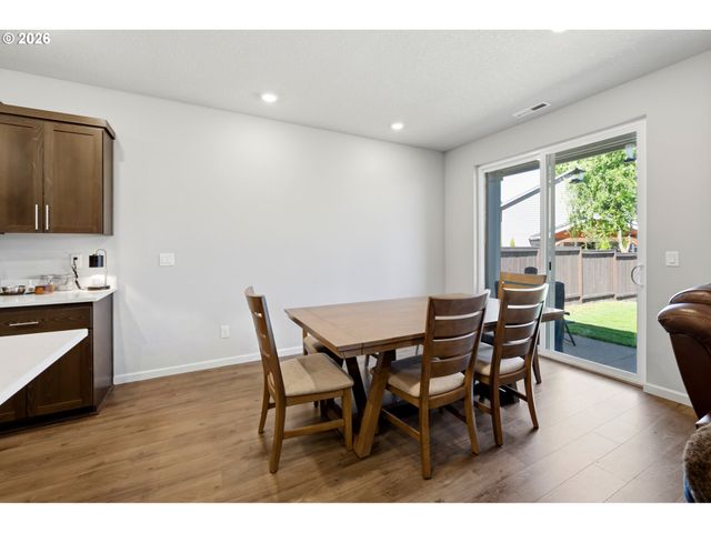 2748 Nw WILLIAM Dr, Mc Minnville, OR 97128