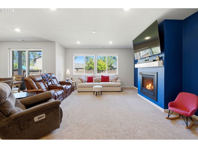 2748 Nw WILLIAM Dr, Mc Minnville, OR 97128
