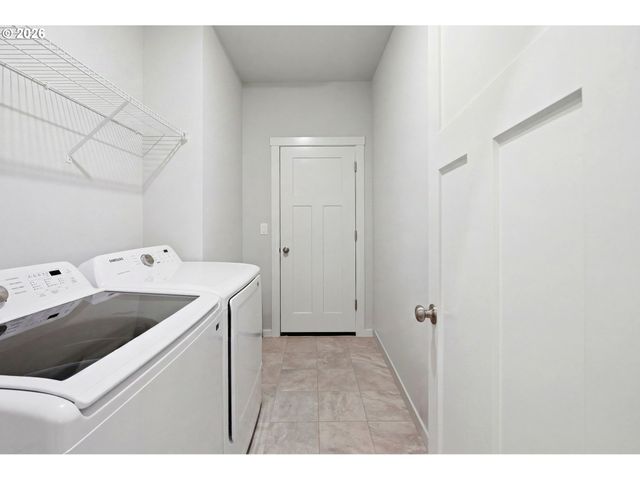 2748 Nw WILLIAM Dr, Mc Minnville, OR 97128