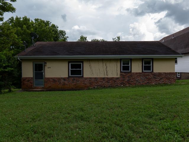 645 S Assisi Way, Republic, MO 65738