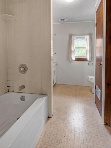 645 S Assisi Way, Republic, MO 65738