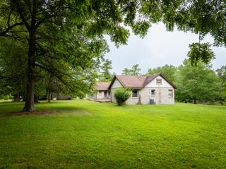 645 S Assisi Way, Republic, MO 65738