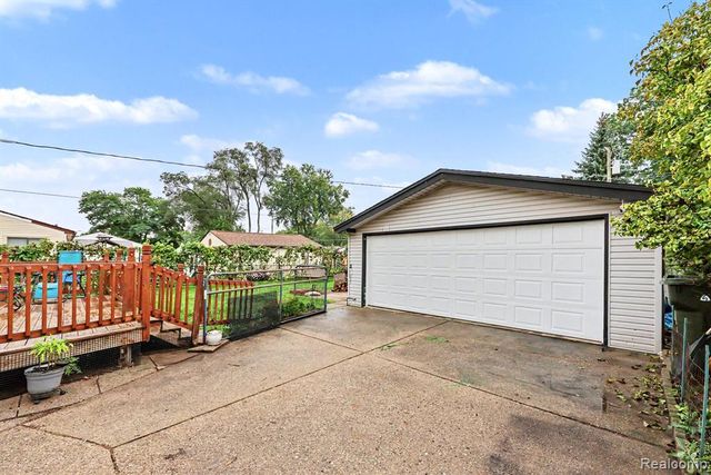 11804 Diehl Drive, Sterling Heights, MI 48313