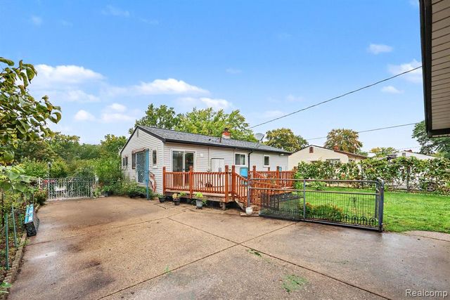 11804 Diehl Drive, Sterling Heights, MI 48313