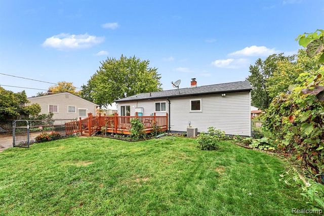 11804 Diehl Drive, Sterling Heights, MI 48313