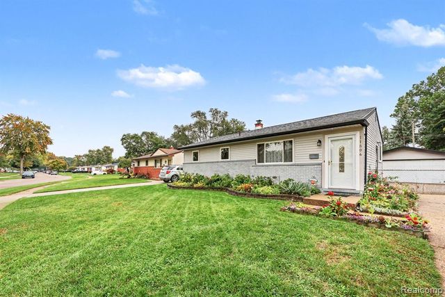 11804 Diehl Drive, Sterling Heights, MI 48313