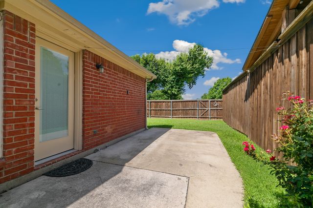 3817 Seminole Place, Carrollton, TX 75007