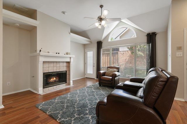 3817 Seminole Place, Carrollton, TX 75007
