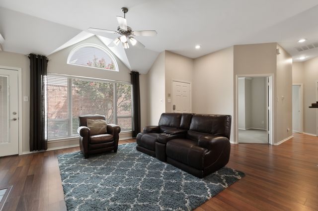 3817 Seminole Place, Carrollton, TX 75007