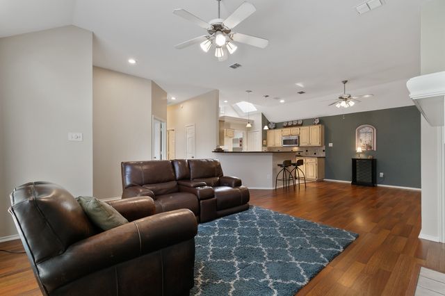 3817 Seminole Place, Carrollton, TX 75007