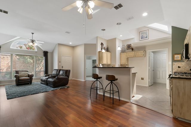 3817 Seminole Place, Carrollton, TX 75007