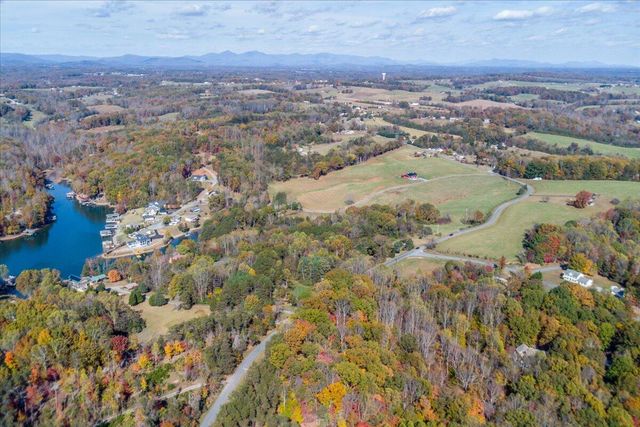 Lot 6 Isle Of Pines DR, Moneta, VA 24121