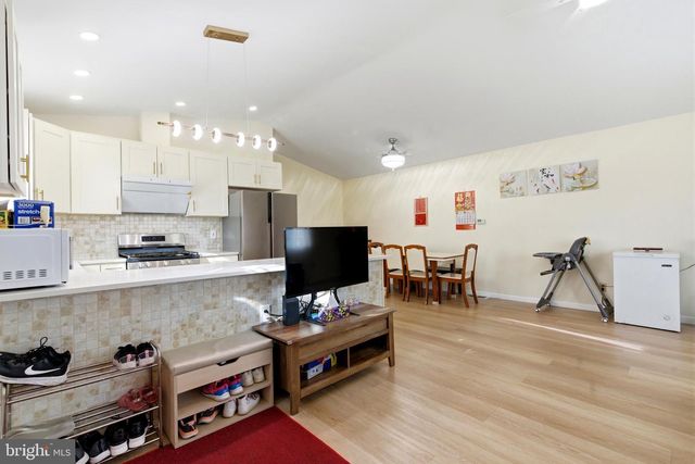 730 CHARETTE RD, Philadelphia, PA 19115