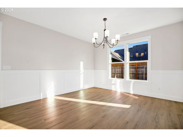 2039 Se 10TH Pl, Canby, OR 97013