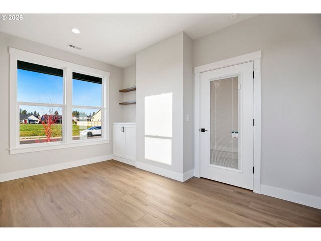 2039 Se 10TH Pl, Canby, OR 97013