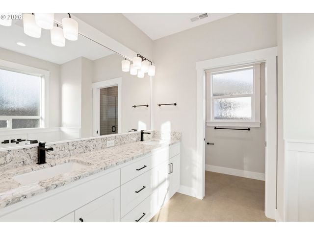 2039 Se 10TH Pl, Canby, OR 97013