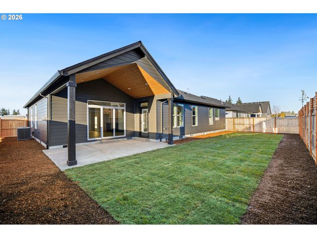 2039 Se 10TH Pl, Canby, OR 97013