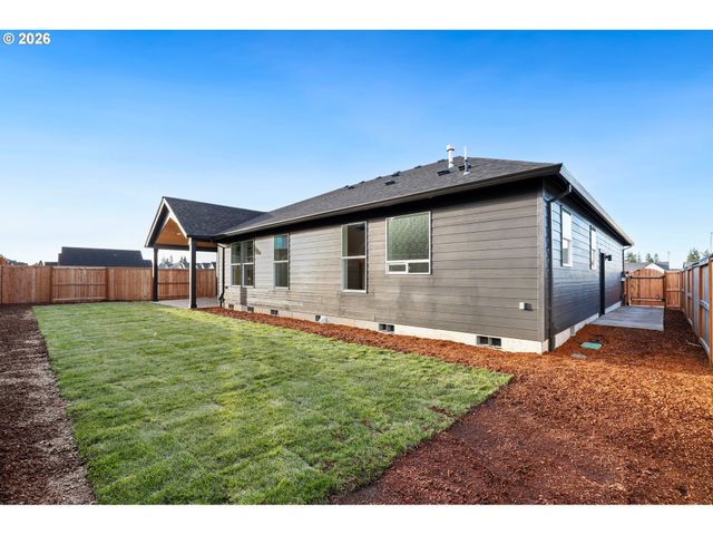 2039 Se 10TH Pl, Canby, OR 97013