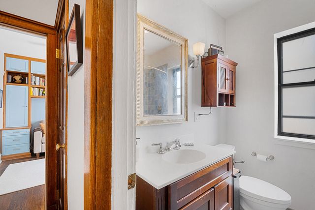 3749 N Pine Grove Avenue 3, Chicago, IL 60613