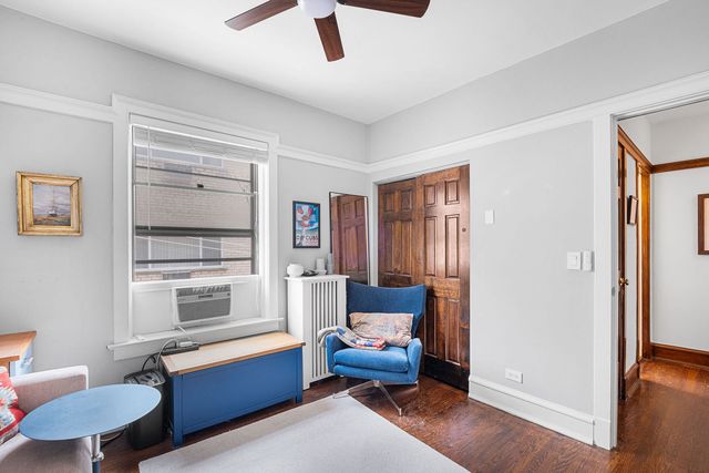 3749 N Pine Grove Avenue 3, Chicago, IL 60613