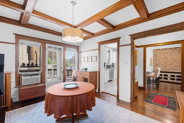 3749 N Pine Grove Avenue 3, Chicago, IL 60613