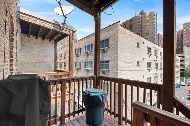 3749 N Pine Grove Avenue 3, Chicago, IL 60613