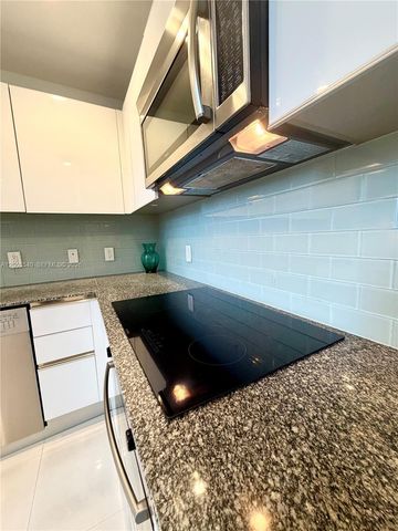 1050 Brickell Avenue 206, Miami, FL 33131