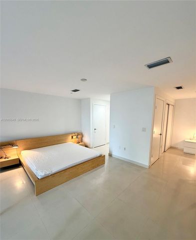 1050 Brickell Avenue 206, Miami, FL 33131