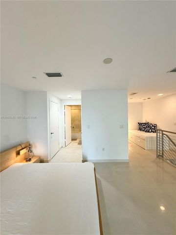 1050 Brickell Avenue 206, Miami, FL 33131