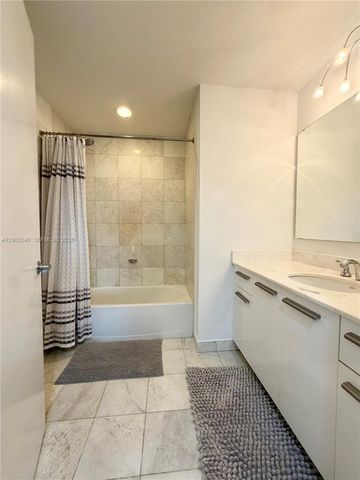 1050 Brickell Avenue 206, Miami, FL 33131