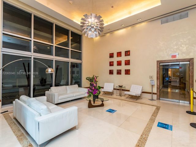 1050 Brickell Avenue 206, Miami, FL 33131
