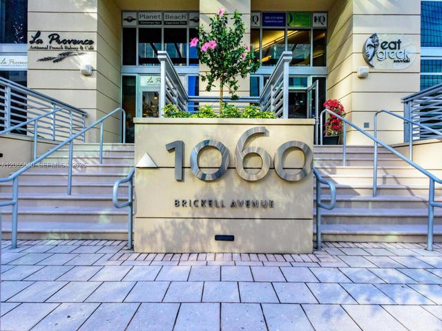 1050 Brickell Avenue 206, Miami, FL 33131
