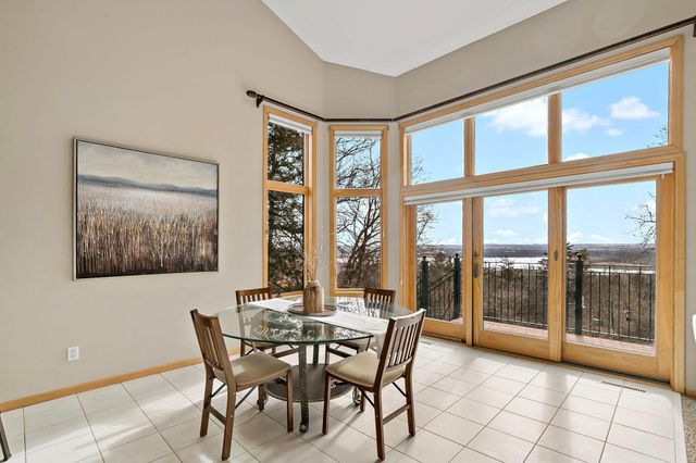 10509 Spyglass Drive, Eden Prairie, MN 55347