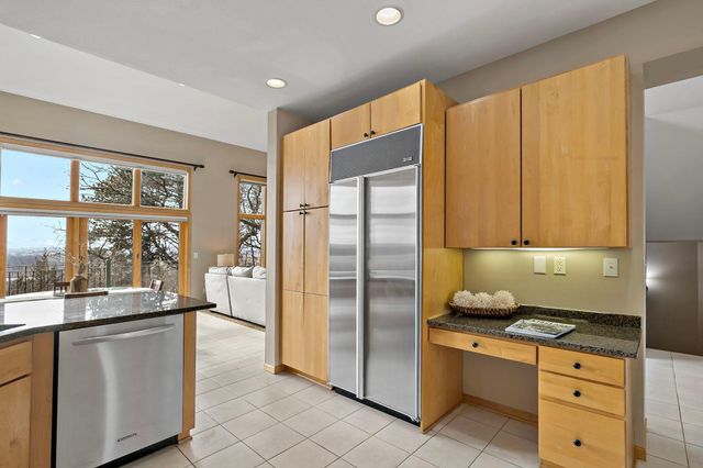 10509 Spyglass Drive, Eden Prairie, MN 55347