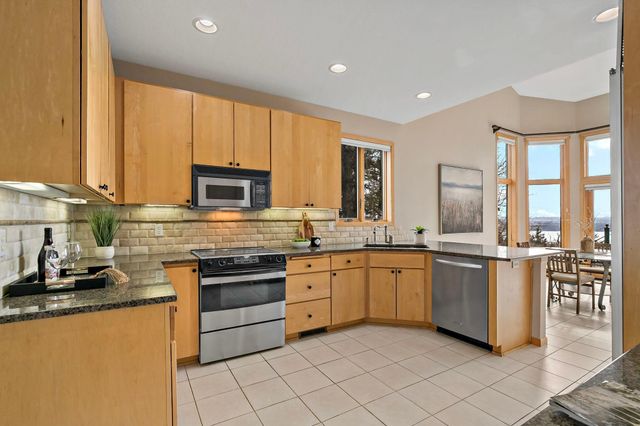 10509 Spyglass Drive, Eden Prairie, MN 55347